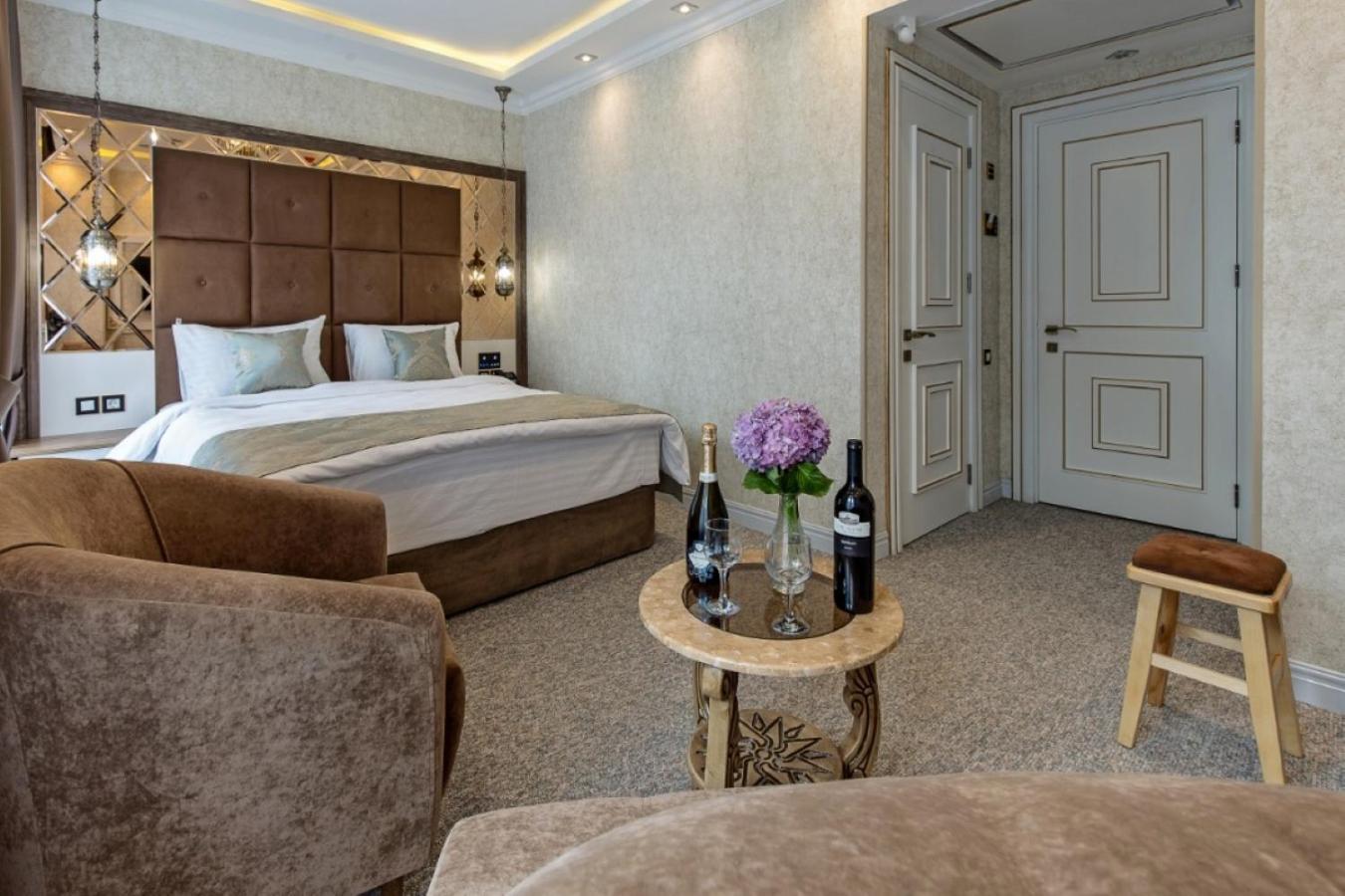 Aqua Hotel Τυφλίδα Εξωτερικό φωτογραφία